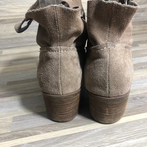 Carlos Santana Tan Ankle Booties Pull On size 7.5 - Picture 4 of 5